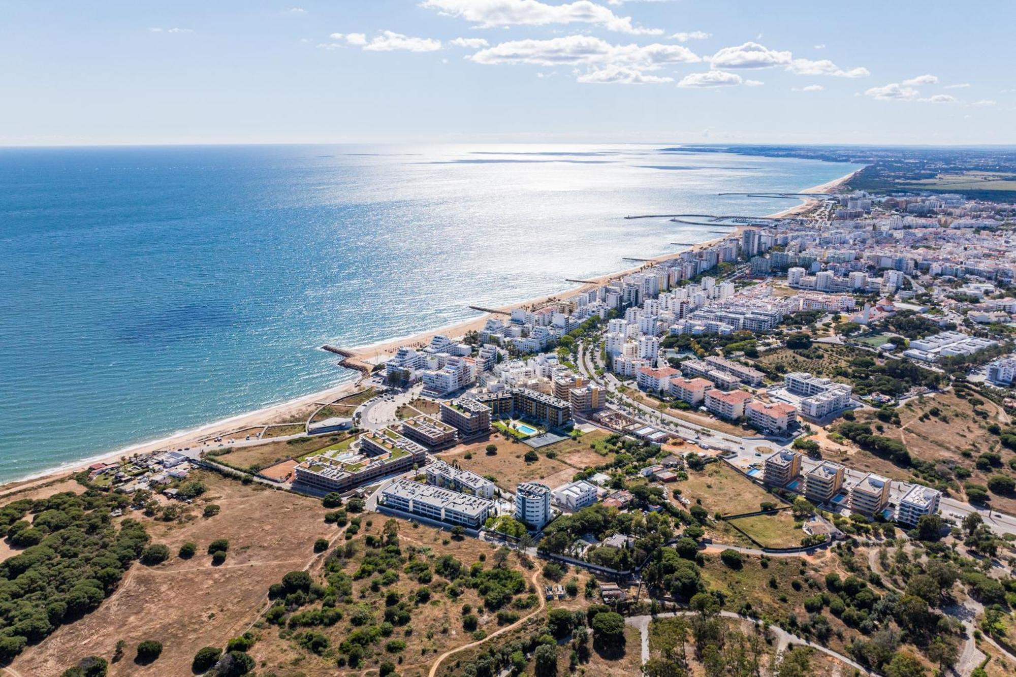 Cavalo Preto Luxury Beach Apartment By Golden Zenith Quarteira Exterior foto
